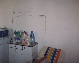 crack in laundry