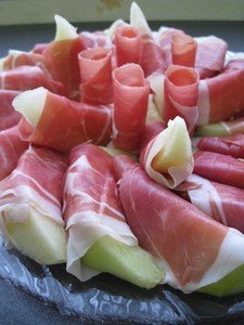 ham wraped around melon